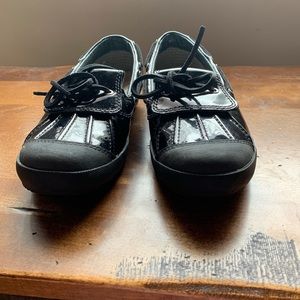 Ugh Ashdale Black Duck Shoes